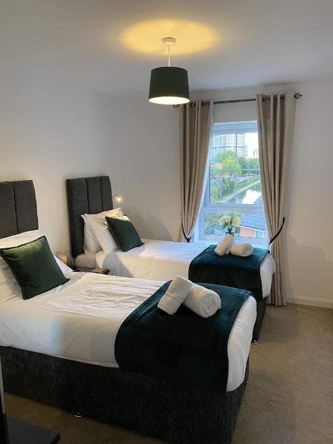 Cathedral View Apartment โคเวนทรี ภายนอก รูปภาพ